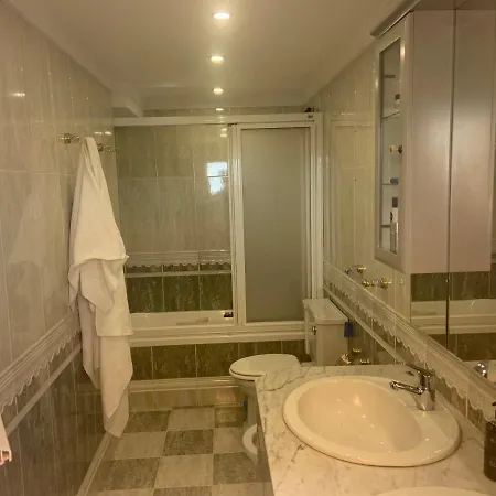 Atria 2 . Beach Penthouse Newly Redone