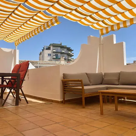 Atria 2 . Beach Penthouse Newly Redone Daire *