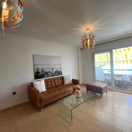 Atria 2 . Beach Penthouse Newly Redone Daire *