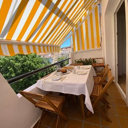 Atria 2 . Beach Penthouse Newly Redone