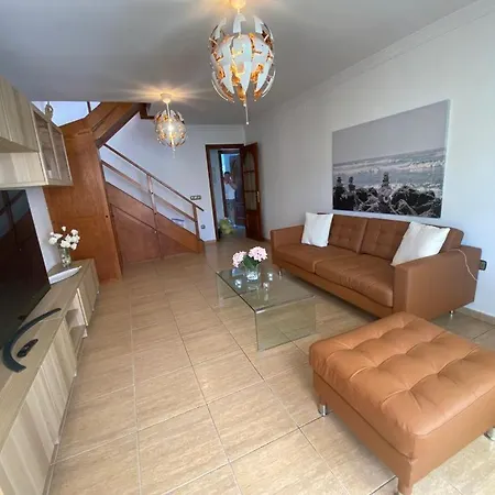 Daire Atria 2 . Beach Penthouse Newly Redone *