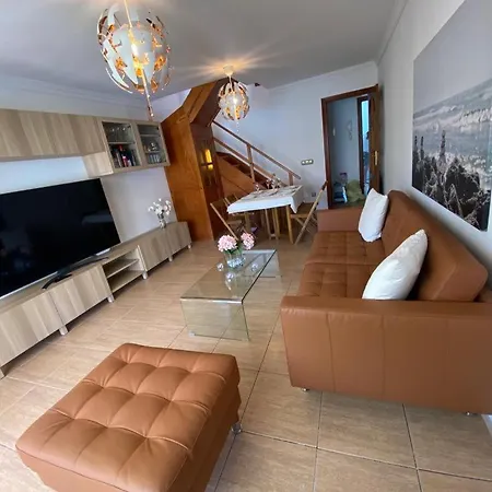 Daire Atria 2 . Beach Penthouse Newly Redone *